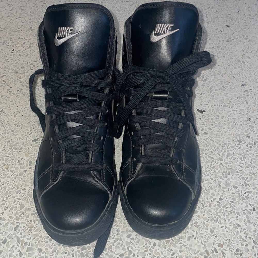 NIKE Blazer Mid Black Hightop